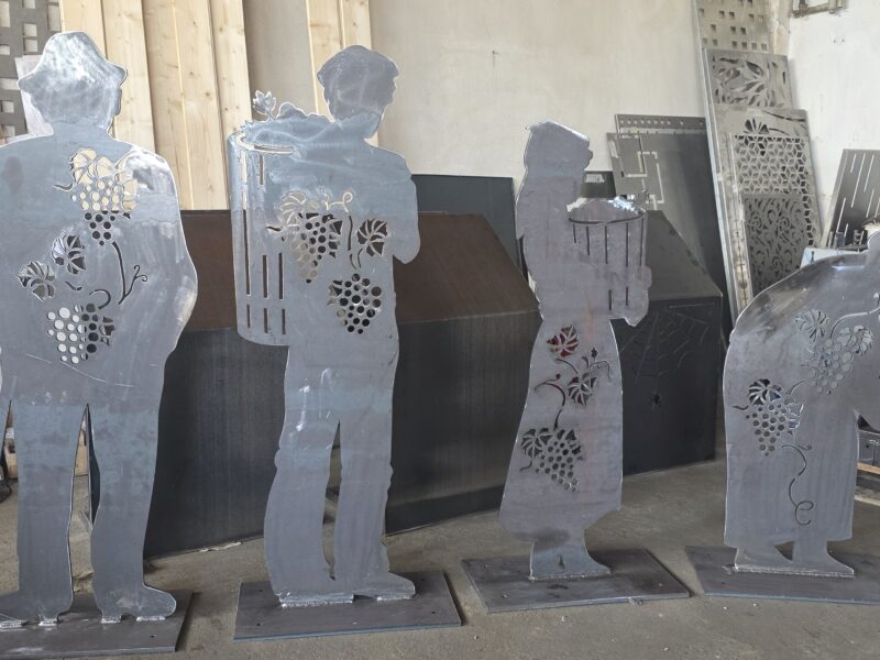 Postavy Corten Pezinok